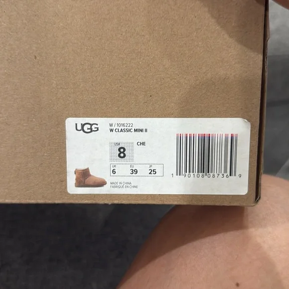 UGG Women’s classic mini II boot - Picture 6 of 11